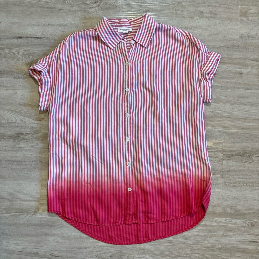 Beach Lunch Lounge Womens Button Down Top Dip‎ Dye Red Shirt Size Medium Striped